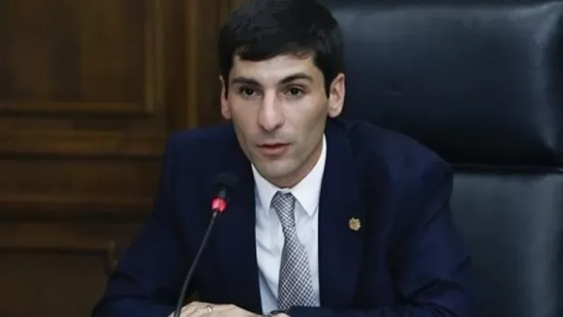 Ինչպես նախորդ աշխատանքում, այնպես էլ այստեղ, ծավալելու եմ թափանցիկ և հաշվետվողական գործունեություն