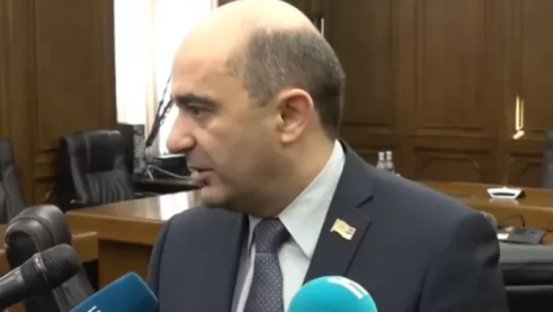 Պատվիրակության որևէ անդամի կատարած աշխատանքը որևէ մեկը չի կարող թերագնահատել կամ նվաստացնել. Մարուքյան