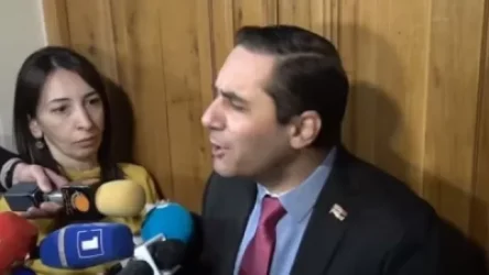 ՏԵՍԱՆՅՈՒԹ.  Բաբաջանյանի կողմից բացահայտ սադրանք էր. Աբովյանը` ԱԺ-ում տեղի ունեցած քաշքշուկի մասին