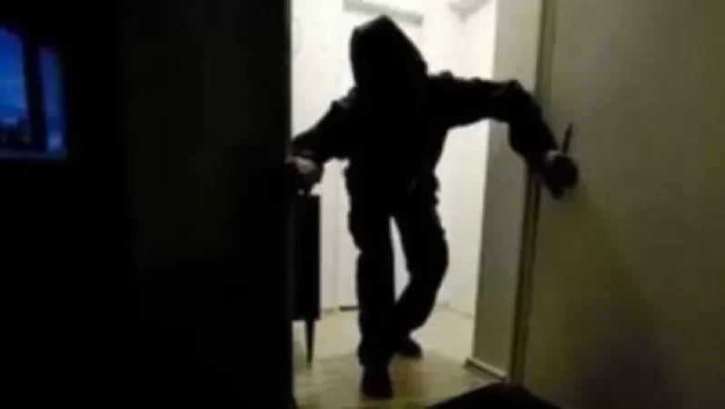 Կոտրել են ամառանոցի պատուհանի ճաղավանդակն ու գողություն կատարել