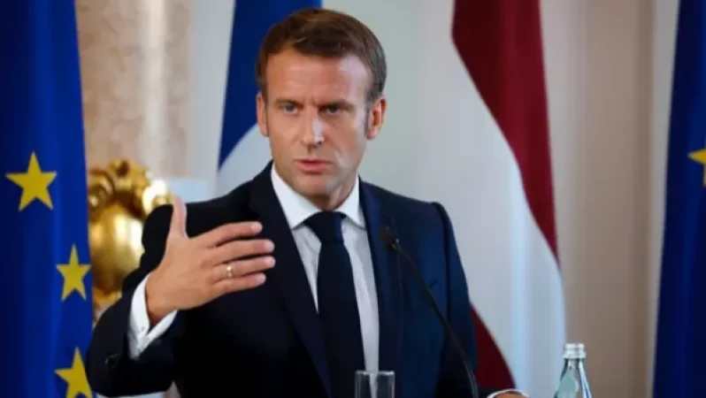 Մակրոնը Նավալնիի ազատազրկմանն անդրադարձել է ռուսերենով