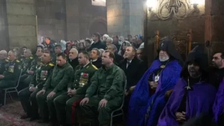 Բանակի օրվա առիթով սուրբ պատարագ է մատուցվել Մայր Աթոռում