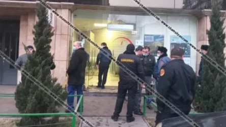 Բանկի վրա հարձակում է տեղի ունեցել, հանցագործին բռնել են. ոստիկանությունը՝ զինված հարձակման մասին