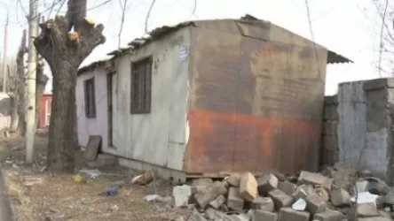 Ապամոնտաժում են  Հալաբյան փողոցի կրպակաշարը