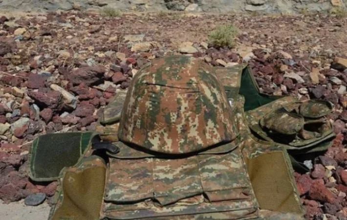 Անհետ կորած զինծառայողների ծնողները ՊՆ-ի դիմաց են. եթե չհանդիպեն զինվորականների հետ, կդիմեն ծայրահեղ քայլերի