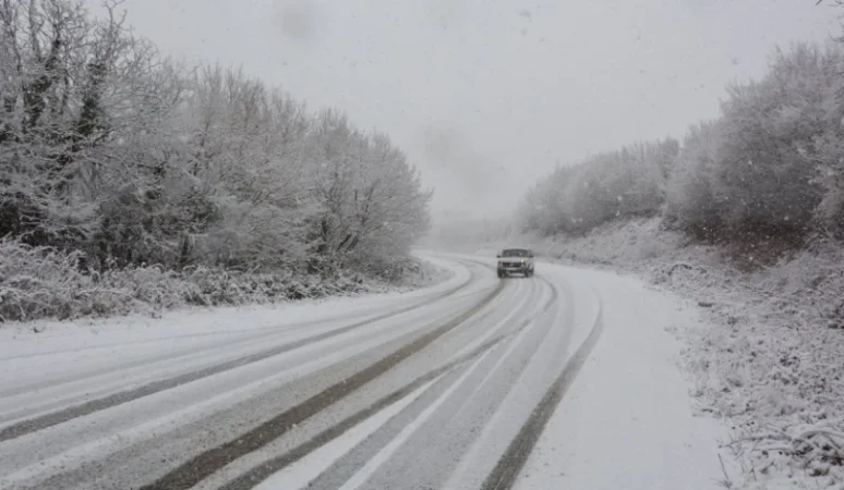 Դիլիջանի ոլորանները և Վարդենյաց լեռնանցքը փակ են կցորդով բեռնատարների համար