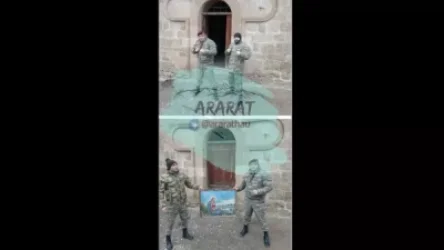 Ադրբեջանցիները կողոպտում են հայկական եկեղեցին