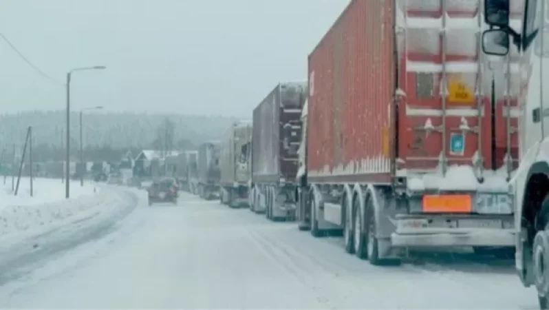 Լարսում կա կուտակված 863 բեռնատար․ ճանապարհներ Հայաստանում