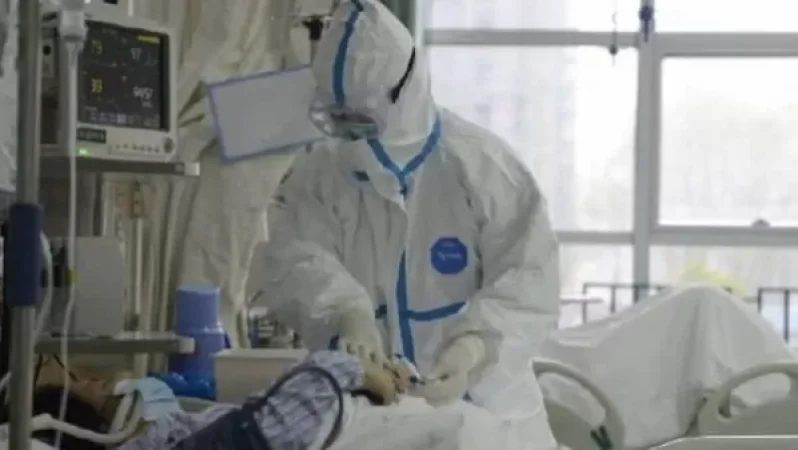 Տասն օր կորոնավիրուսի դեմ պայքարած բժիշկը մահացել է գերհոգնածությունից