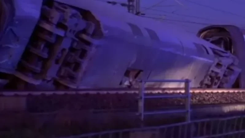 VIDEO: High-speed train derails in Italy, casualties reported