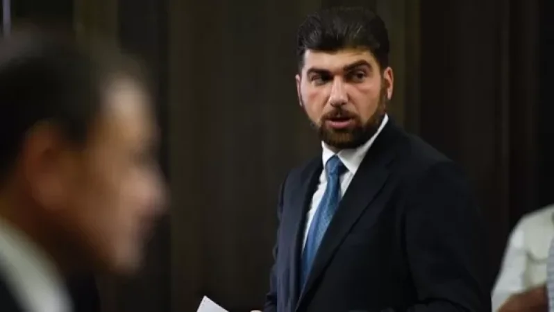 Ծափ մի տվեք գառան մորթով շակալներին. Դավիթ Սանասարյան