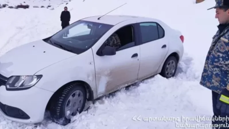 Փրկարարներն արգելափակումից դուրս են բերել 14 ավտոմեքենա