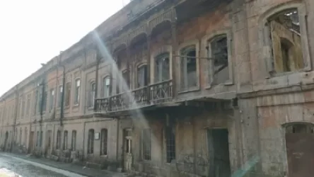 Եթե մոտակա մեկ տարում էլ ոչինչ չարվեց, «Վառեմ-մարեմ»-ի պատշգամբը փլվելու է անվերադարձ. Լևոն Բարսեղյան