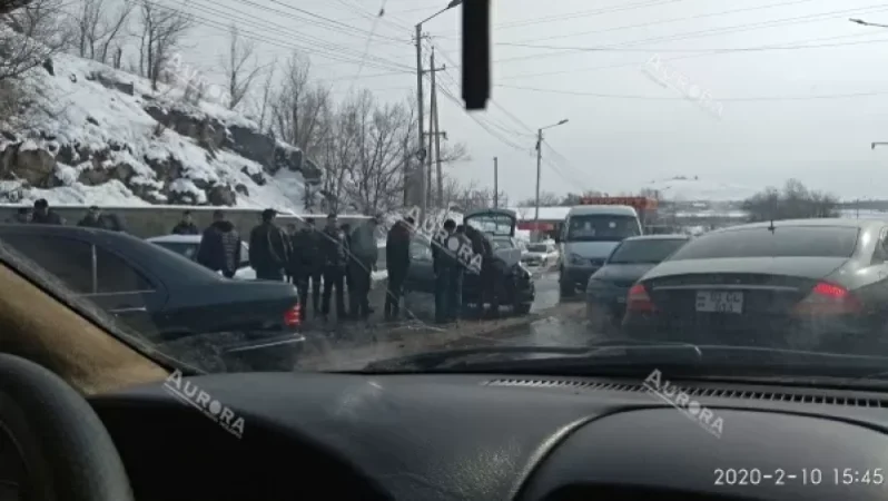 Խոշոր վթար է տեղի ունեցել Բալահովիտ-Աբովյան ճանապարհին