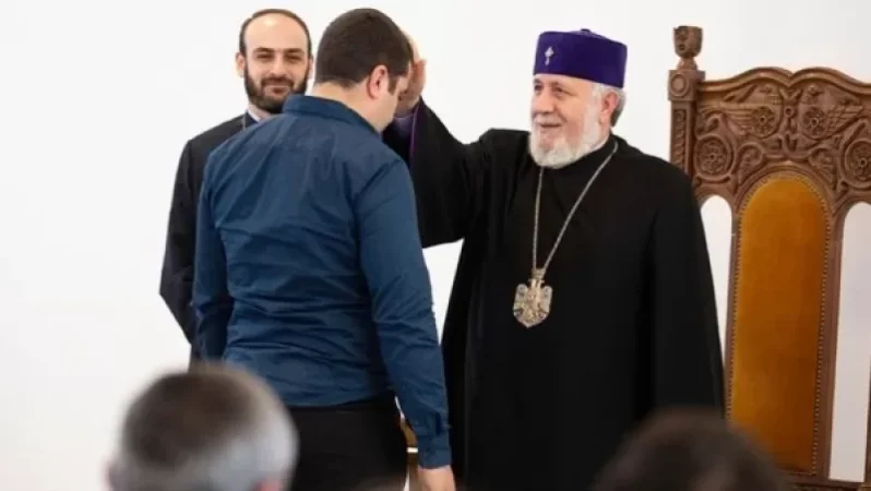 Կաթողիկոսն ընդունել է տարբեր ոլորտներում հաջողություններ արձանագրած երիտասարդների