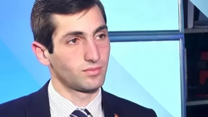 «Զոռբայությամբ» անցկացրած հանրաքվեն կդառնա այն ծանրաձողը, որի ծանրության տակ կմնա իշխող ուժը․ Խաժակյան