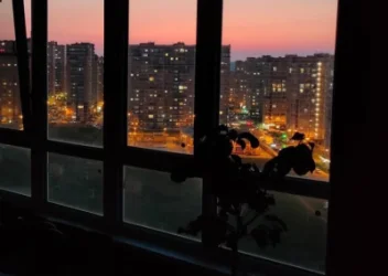 ԶԳՈՒՇԱՑՈՒՄ․ Մի շարք փողոցներում բնակիչներին հորդորվում է փակել փողոց նայող պատուհաններն ու պատշգամբի դռները