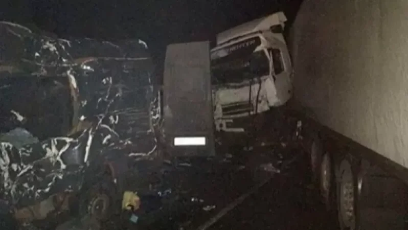 ԼՈՒՍԱՆԿԱՐՆԵՐ. Պսկովի մերձակայքում բախվել են բեռնատարն ու միկրոավտոբուսը. 8 մարդ մահացել է