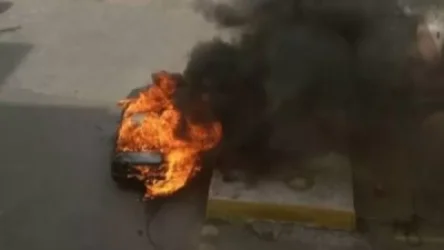 Մոլդովական փողոցում այրվում է BMW մակնիշի ավտոմեքենա