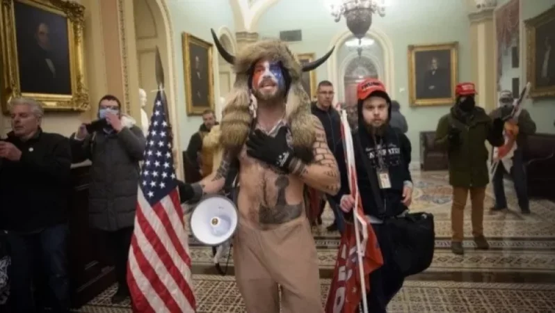 Facebook-ն ԱՄՆ իշխանություններին օգնել է ճանաչել Կոնգրեսի շենքում անկարգությունների մասնակիցներին