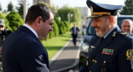 Հայաստանի և Իրանի ՊՆ նախարարները հեռախոզրույց են ունեցել. քննարկվել են տարածաշրջանային անվտանգության հարցեր