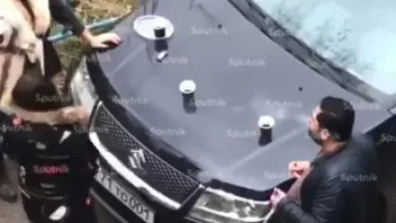 Երկրաշարժի պատճառով շենքերից դուրս եկած մարդիկ որոշել են սուրճ խմել. SputnikԱրմենիա