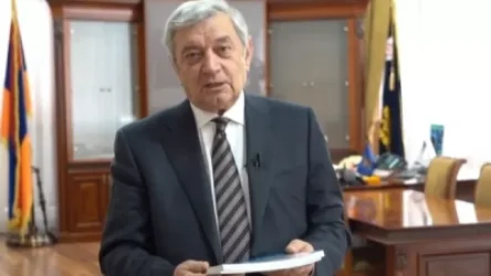 ՏԵՍԱՆՅՈՒԹ. Ի՞նչ գիրք է նվիրում Ֆելիքս Ցոլակյանը երեխաներին