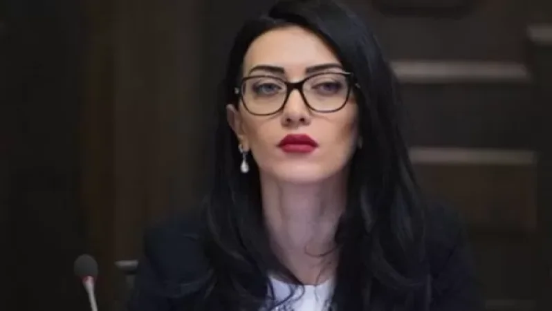 Ամեն ինչ անելու եմ, որ մենք երբեք մուրացկան չդառնանք, պարտվողի հոգեբանությամբ չապրենք ու այս երկիրը չկործանվի. Արփինե Հովհաննիսյան