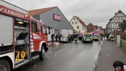 Գերմանիայում մեքենան վրաերթի է ենթարկել շքերթը դիտող հանդիսատեսին. կան տուժածներ