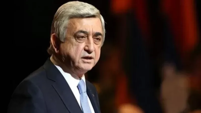 «Ժամանակ». Սերժ Սարգսյանին հավատարիմները մարդ են հավաքել դատարան շրջափակելու համար