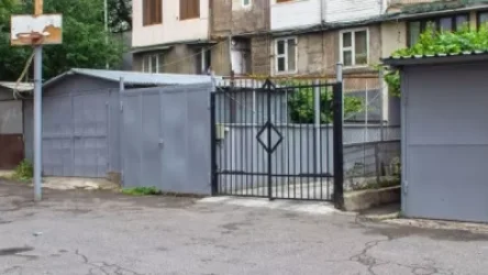 Երևանում թալանել են Արագածոտնի մարզի ավագ դատախազի ավտոտնակը