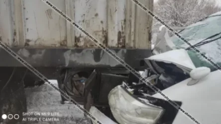 Վայոց Ձորի մարզում բախվել են Toyota Alphard-ն ու КамАЗ-ը. կան վիրավորներ