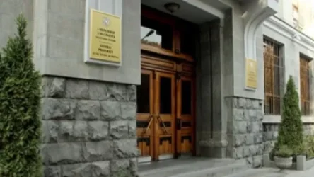 Գլխավոր դատախազությունը շուրջ 240 հազար դրամով կոնյակներ ու հուշանվեր տակառ է գնել