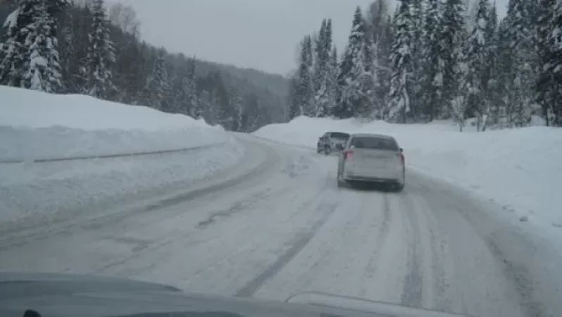 Դիլիջանի ոլորանները փակ են կցորդիչով բեռնատարների համար, դժվարանցանելի՝ այլ տրանսպորտային միջոցների համար. ԱԻՆ