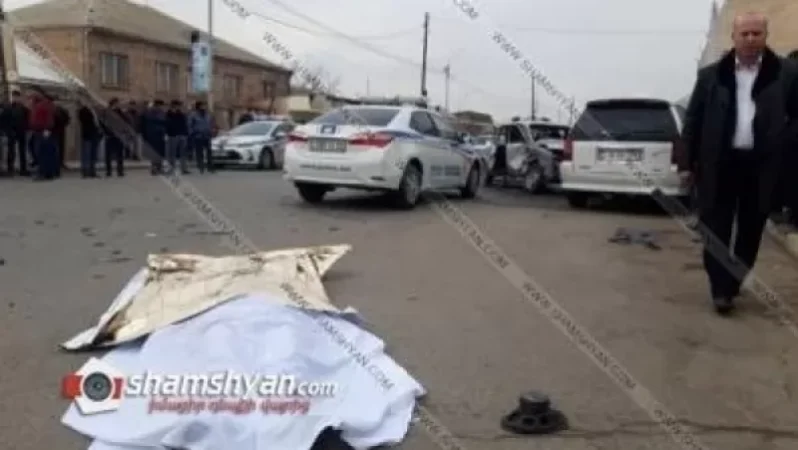 Արարատի մարզում 3 մեքենա է բախվել. վարորդից մեկը տեղում մահացել է