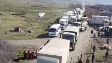 ՏԵՍԱՆՅՈՒԹ. Մարտակերտցիները թույլ չեն տվել՝ ադրբեջանական բեռնատարների շարասյունը գնա Քարվաճառ