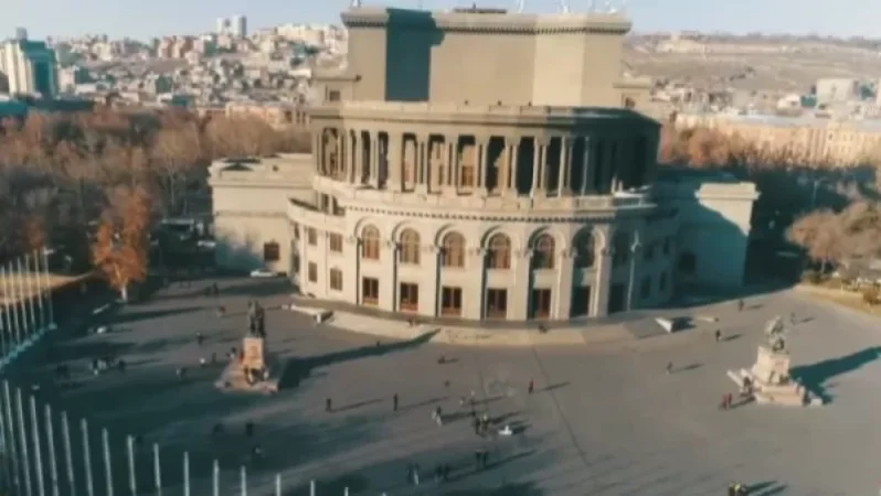 Ծռերը 2 ամսով Ազատության հրապարակը «բրոնյա» են արել. «Հրապարակ»