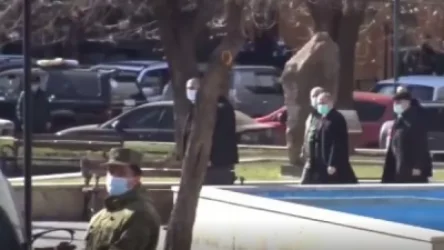 ՏԵՍԱՆՅՈՒԹ. «Դավաճան, հեռացի՛ր» վանկարկման ներքո Փաշինյանը հեռացավ. սկսեցին նորից բերման ենթարկել