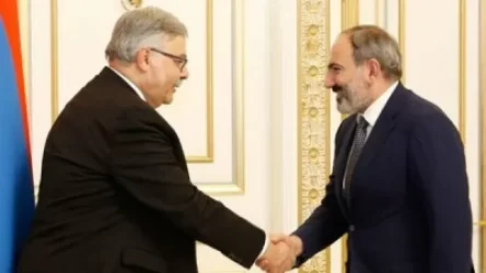 Նիկոլ Փաշինյանն ընդունել է ՀՅԴ ներկայացուցիչ Հակոբ Տեր-Խաչատուրյանին