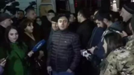 Ակցիայի մասնակիցները ոստիկանության շենքի մոտ ոստիկանապետից բացատրություն են պահանջում