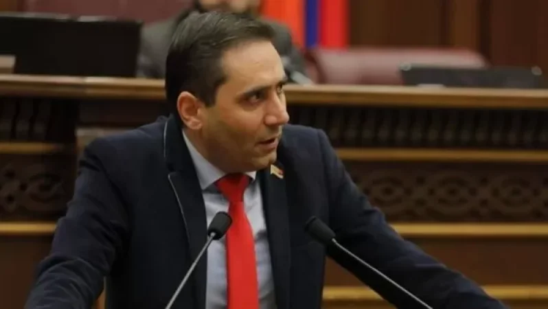 Ու՞մ է ձեռնտու այս ծանրագույն իրավիճակում խայտառակ կերպով լարել իրավիճակը մեր և Ռուսաստանի միջև. Արման Աբովյան