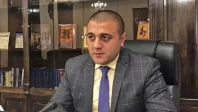 Հարգելի շիրակցիներ, Գյումրու Վարդանանց հրապարակից շարժվում ենք դեպի Հանրապետության հրապարակ. պատգամավոր