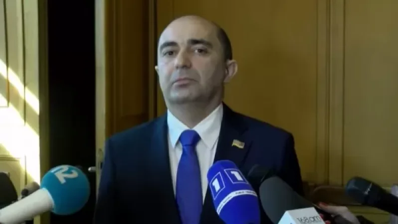 Ռազմական հեղաշրջում նշանակում է, որ զինված ուժերը գնում և քաղաքական իշխանությունը վերցնում են իրենց ձեռքը. Մարուքյան