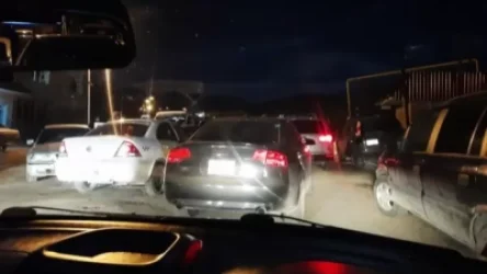 Վանաձորից դեպի Դիլիջան ճանապարհը փակել են Շահումյան գյուղի բնակիչները