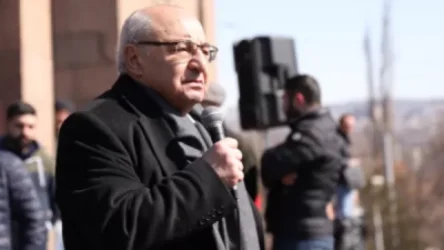 Նագահանն առարկությունով հետ կուղարկի փաստաթուղթը, հակառակ դեպքում ստացվում է Ալիևի ասածը՝ Հայաստանը մահացած է. Վազգեն Մանուկյան