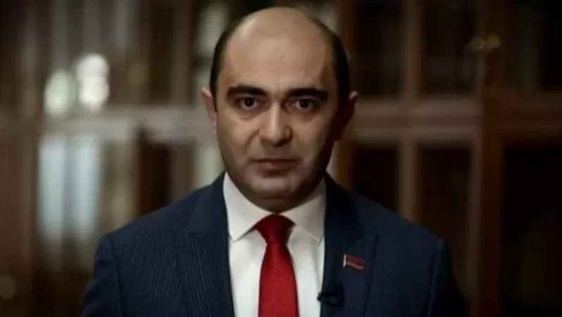 Էդմոն Մարուքյանը Փաշինյանին առաջարկում է անհապաղ վերջ տալ այս խառնաշփոթին, ցրել խորհրդարանն ու արտահերթ ընտրություններ նշանակել