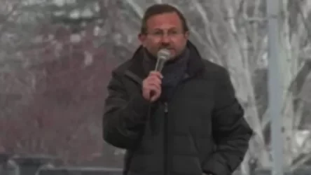 Փաշինյանի հրաժարականի պահանջով հանրահավաքին մասնակցում են իշխանության փողերով Երևան հասած քաղաքացիները