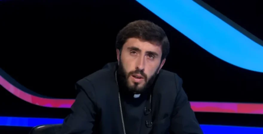 Կապ չունեմ քահանաների ձերբակալությունների հետ․ Տեր Արամ