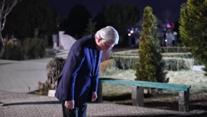 Սերժ Սարգսյանն այցելել է Եռաբլուր