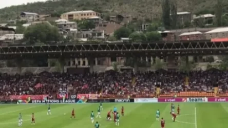 ՏԵՍԱՆՅՈՒԹ. Հայաստան-Իռլանդիա՝ 0:0. երկրպագուներից մեկը ներխուժել է մարզադաշտ